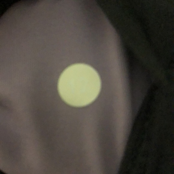 Lulu lemon capris - Picture 4 of 5